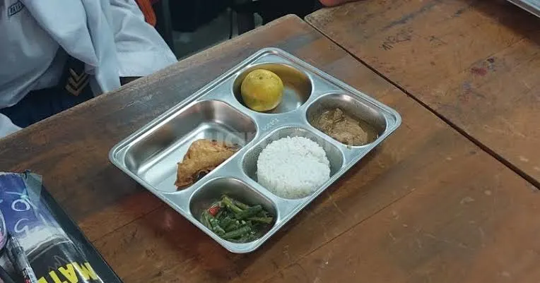"Makan Bergizi Gratis atau Masalah Bergizi Gratis?"