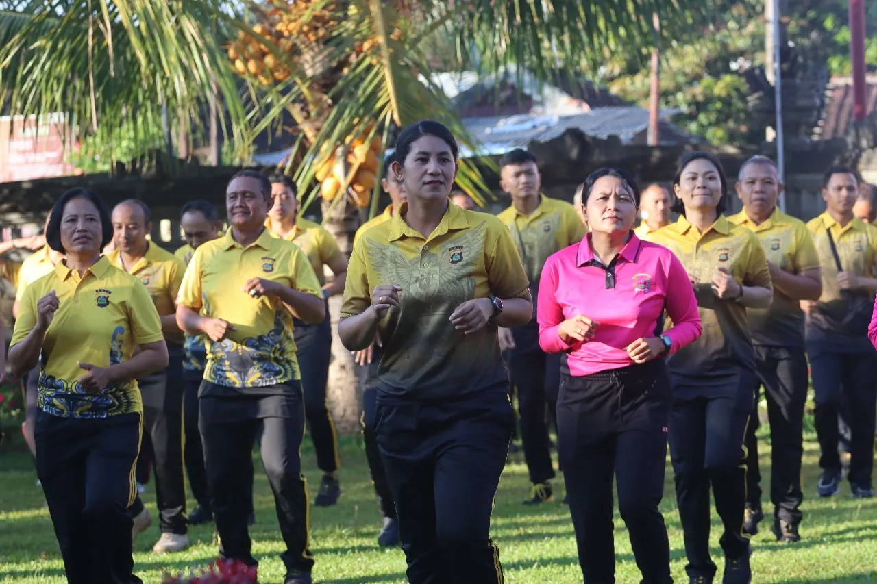 Semarak Hari Jadi ke-77, Polwan Polres Bangli Gelar Olahraga Bersama
