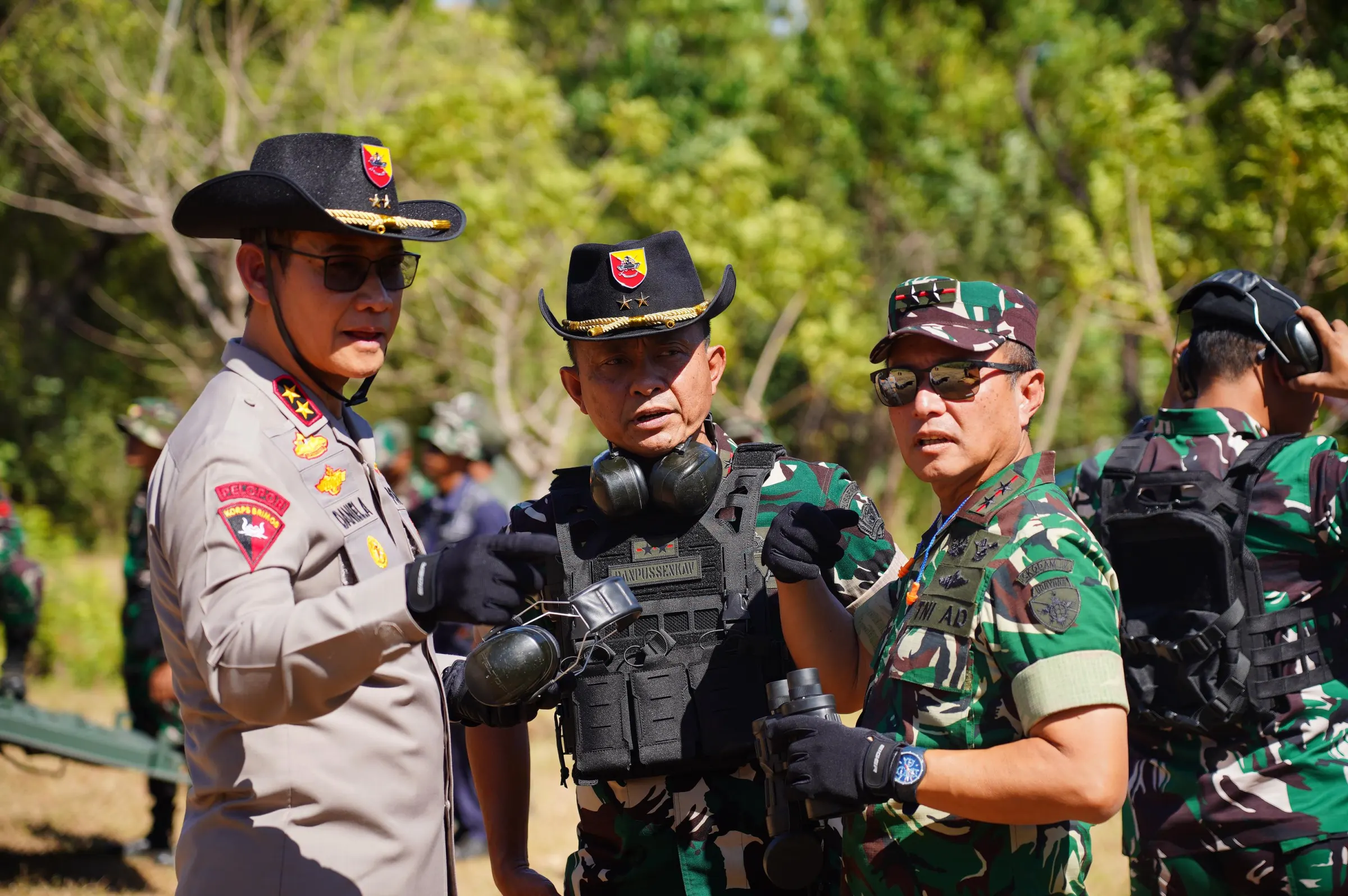 Latihan Menembak Ranpur Denkav 4/SP Ditutup Pangdam IX/Udayana
