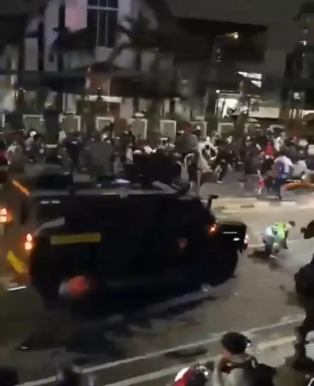 Driver Ojol Terlindas Barracuda di Tengah Ricuh Jakarta, Polisi Disorot